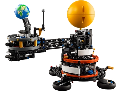 LEGO Planet Earth and Moon in Orbit (42179)