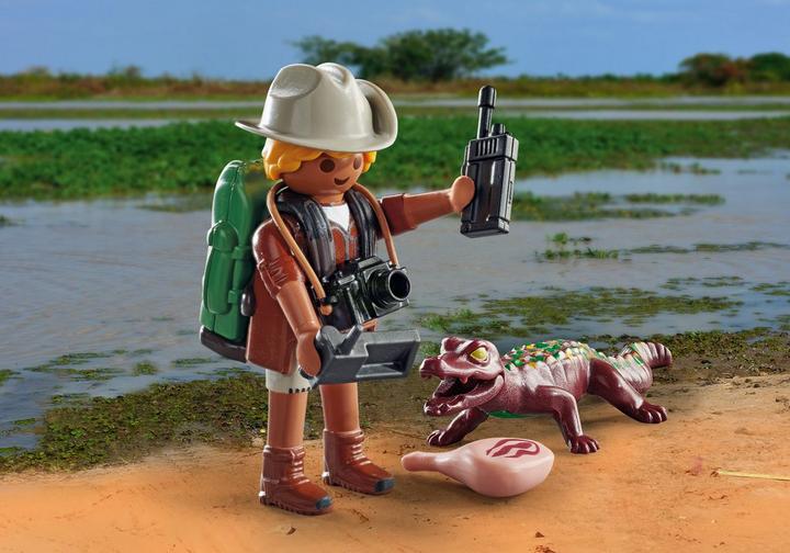 PLAYMOBIL Researcher with young caiman (71168)